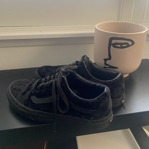 Vans Old Skool Black & Black Velvet